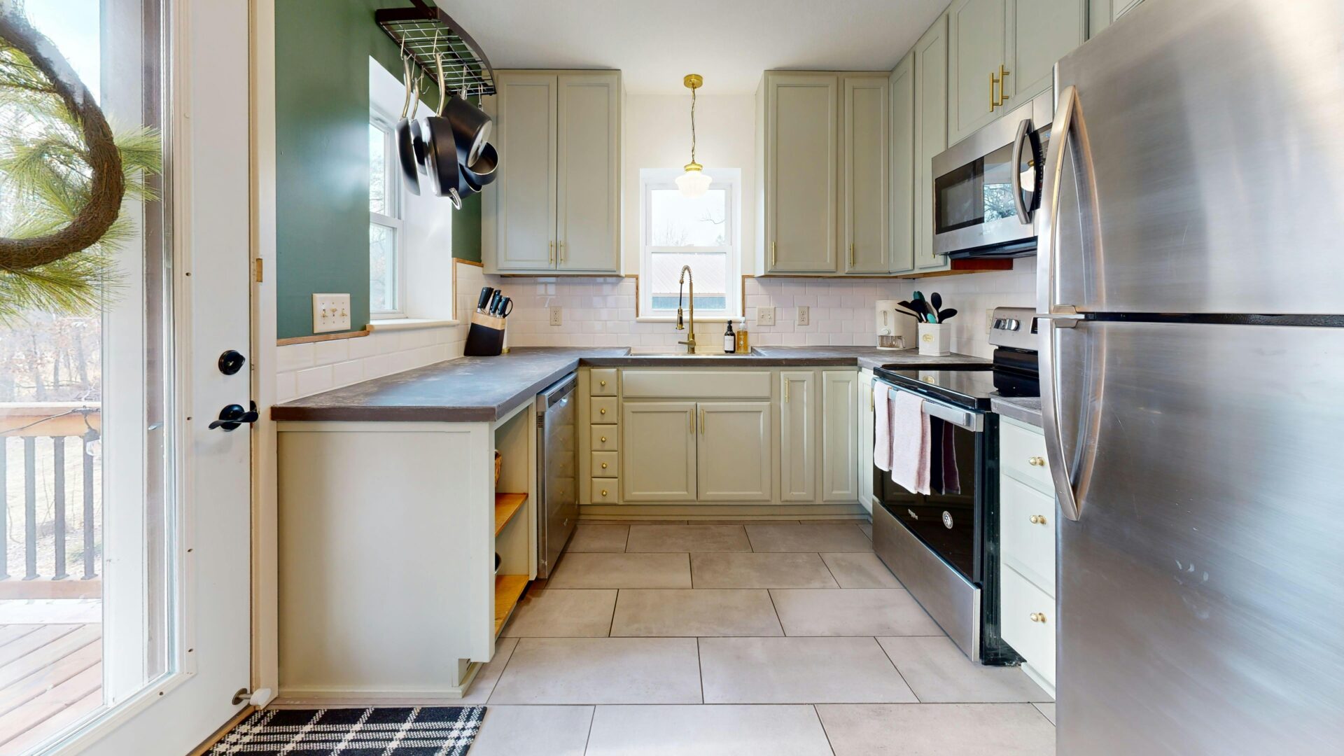 Zdjęcie do artykułu: Kolor czy drewno? Jaki styl kuchni wybrać