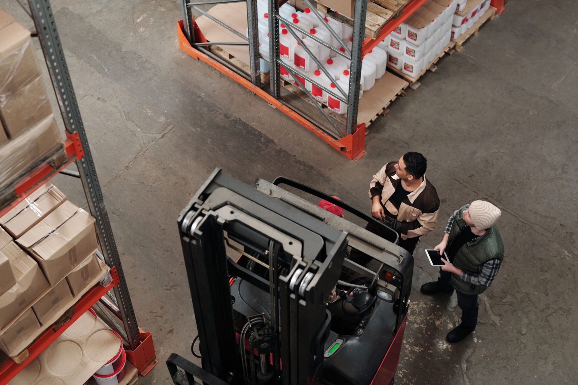 Zdjęcie do artykułu: Outsourcing logistyki – zalety i wady